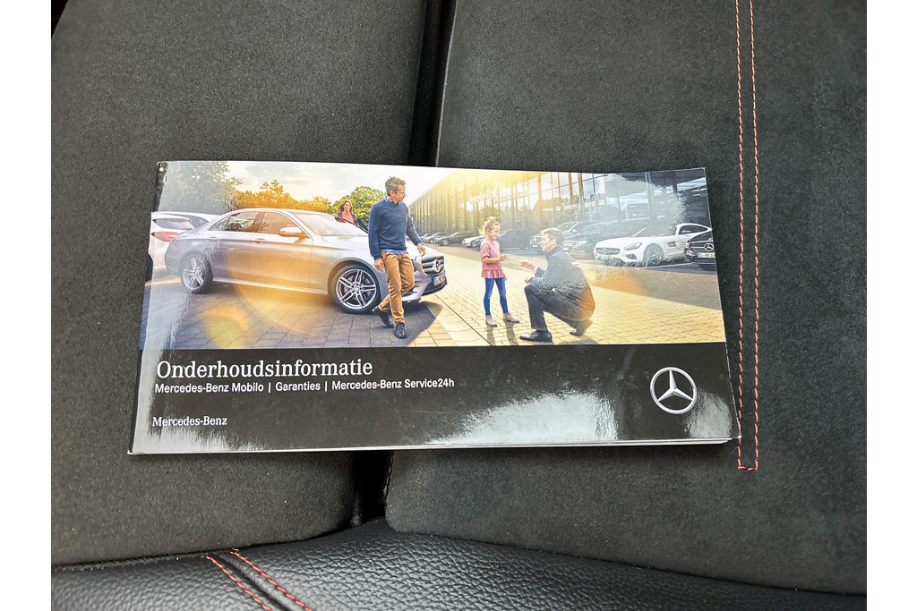 Mercedes-Benz A-Klasse 200 Business Solution AMG(NL-auto, Dealer onderhoud, Trekhaak, Navi, Camera, StoelV, Etc) 47401230-37.jpg | Autocentrum Brabant Breda