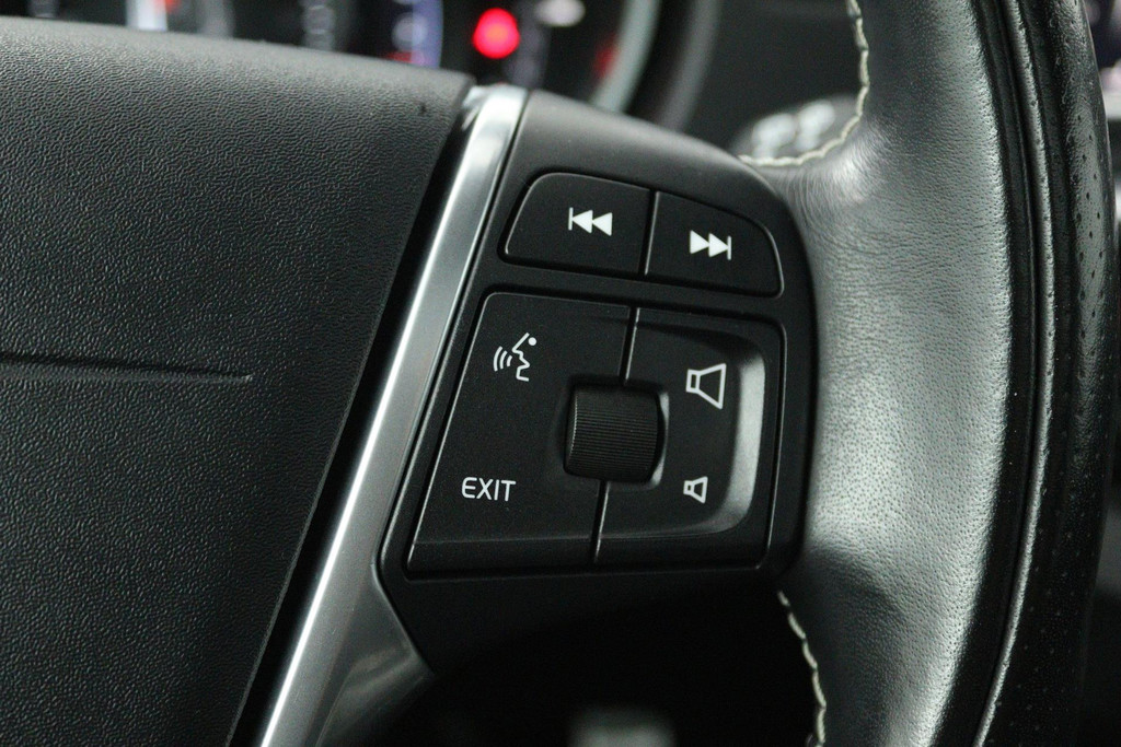 Volvo V40 1.5 T3 Polar+ Sport (STOELVERWARING, ACHTERUITRIJCAMERA, CRUISE CONTROL, PARKEERSENSOREN, NAVIGATIE, NL-AUTO) 47432719-12.jpg | Autocentrum Brabant Breda