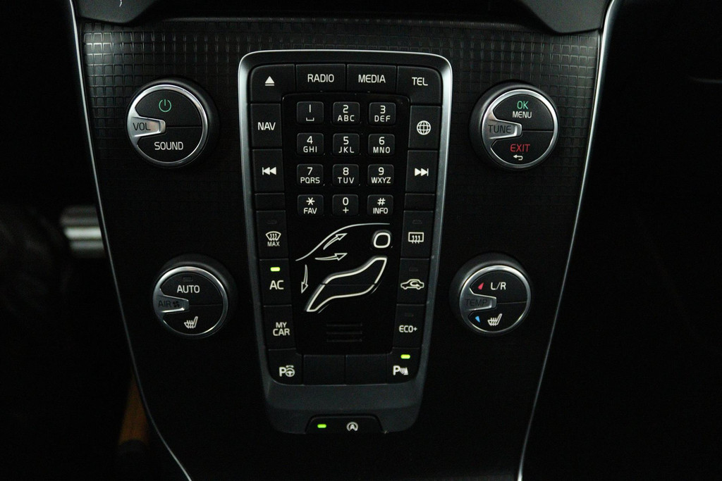 Volvo V40 1.5 T3 Polar+ Sport (STOELVERWARING, ACHTERUITRIJCAMERA, CRUISE CONTROL, PARKEERSENSOREN, NAVIGATIE, NL-AUTO) 47432719-18.jpg | Autocentrum Brabant Breda