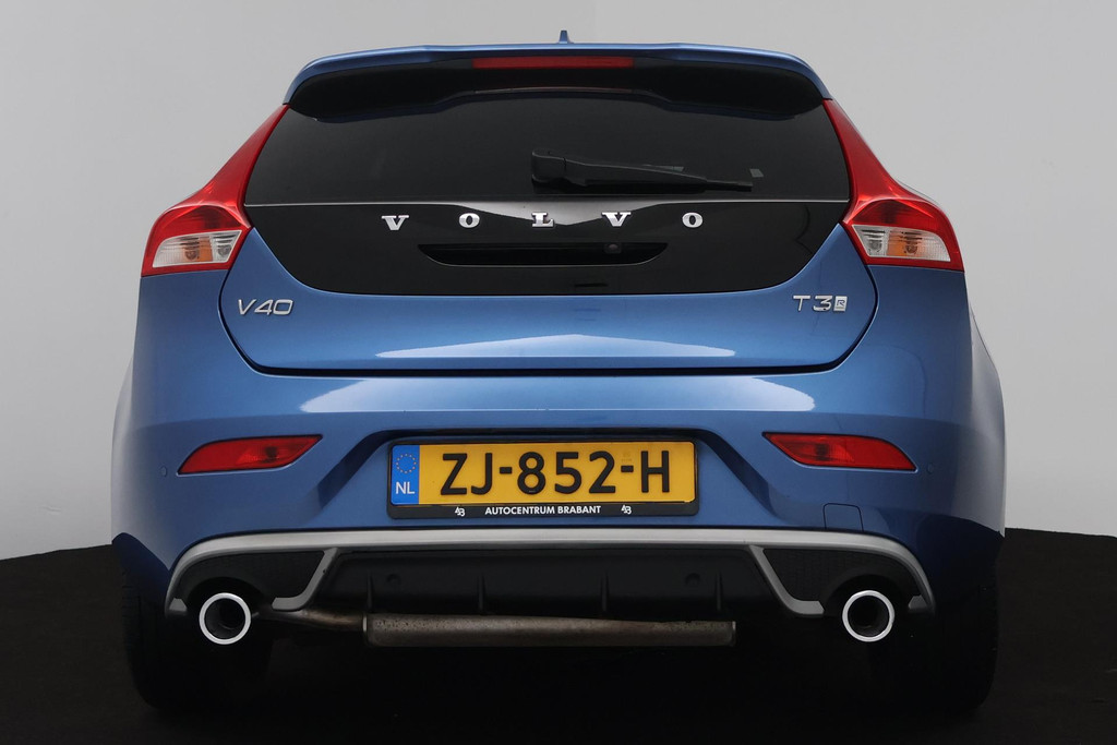 Volvo V40 1.5 T3 Polar+ Sport (STOELVERWARING, ACHTERUITRIJCAMERA, CRUISE CONTROL, PARKEERSENSOREN, NAVIGATIE, NL-AUTO) 47432719-7.jpg | Autocentrum Brabant Breda