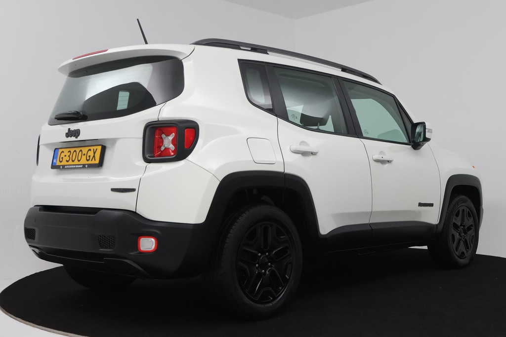 Jeep Renegade 1.4 MultiAir Night Eagle (PARKEERSENSOREN, BLUETOOTH, CRUISE CONTROL, NAVIGATIE) 47472418-11.jpg | Autocentrum Brabant Breda