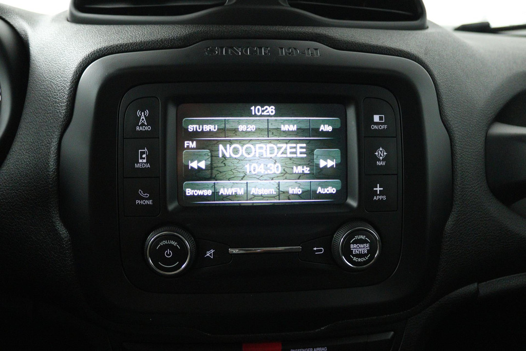 Jeep Renegade 1.4 MultiAir Night Eagle (PARKEERSENSOREN, BLUETOOTH, CRUISE CONTROL, NAVIGATIE) 47472418-12.jpg | Autocentrum Brabant Breda