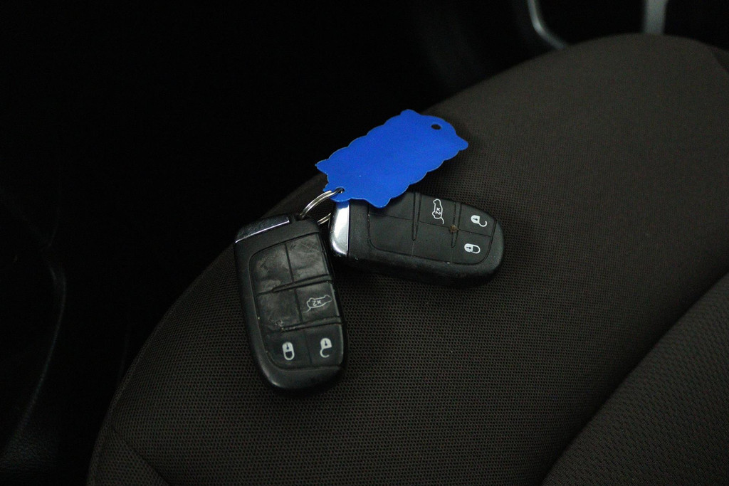 Jeep Renegade 1.4 MultiAir Night Eagle (PARKEERSENSOREN, BLUETOOTH, CRUISE CONTROL, NAVIGATIE) 47472418-20.jpg | Autocentrum Brabant Breda