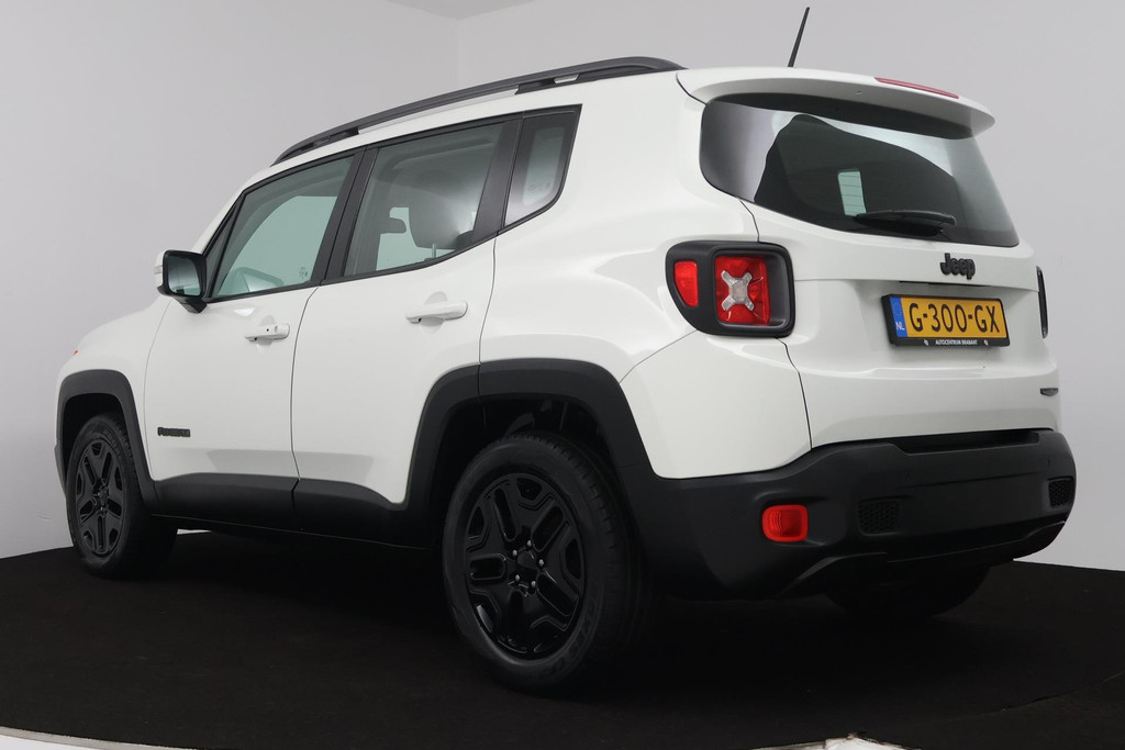 Jeep Renegade 1.4 MultiAir Night Eagle (PARKEERSENSOREN, BLUETOOTH, CRUISE CONTROL, NAVIGATIE) 47472418-4.jpg | Autocentrum Brabant Breda