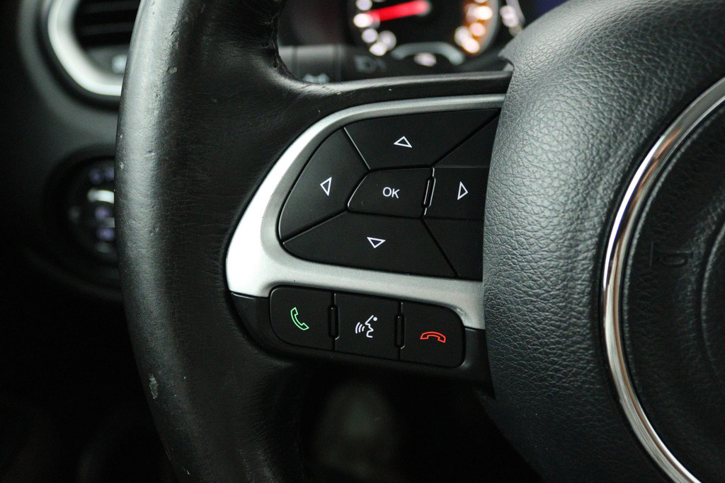 Jeep Renegade 1.4 MultiAir Night Eagle (PARKEERSENSOREN, BLUETOOTH, CRUISE CONTROL, NAVIGATIE) 47472418-7.jpg | Autocentrum Brabant Breda