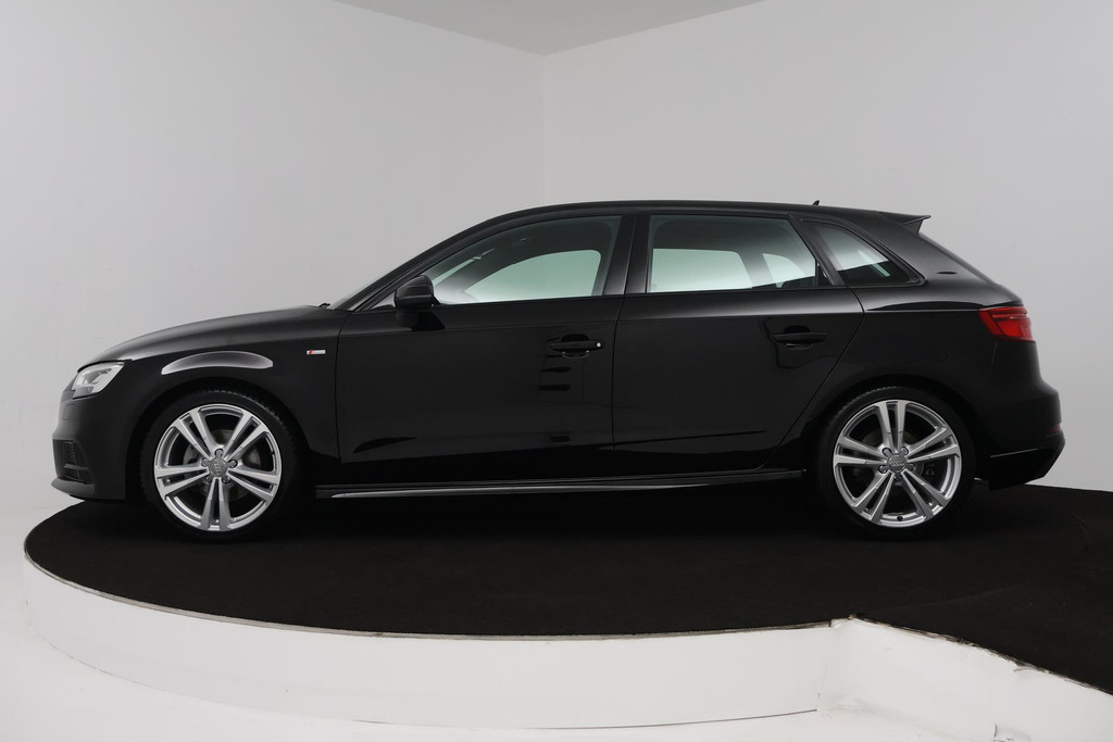 Audi A3 Sportback 35 TFSI CoD Advance Sport (STOELVERWARMING, DIGITALE COCKPIT, AUTOMAAT, NAVIGATIE, PARKEERSENSOREN) 47493561-1.jpg | Autocentrum Brabant Breda
