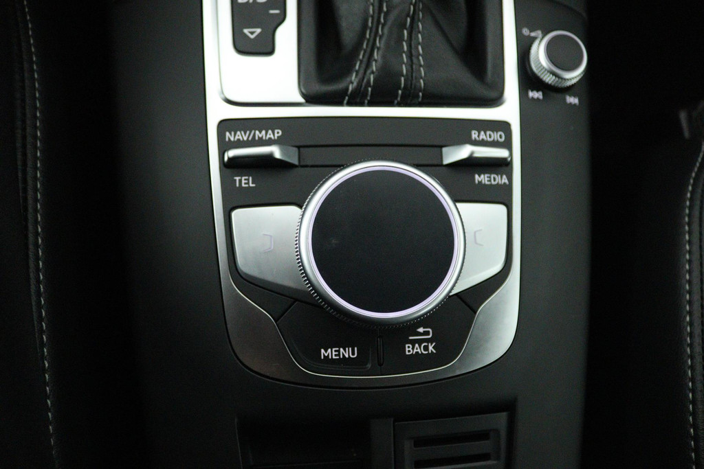 Audi A3 Sportback 35 TFSI CoD Advance Sport (STOELVERWARMING, DIGITALE COCKPIT, AUTOMAAT, NAVIGATIE, PARKEERSENSOREN) 47493561-21.jpg | Autocentrum Brabant Breda