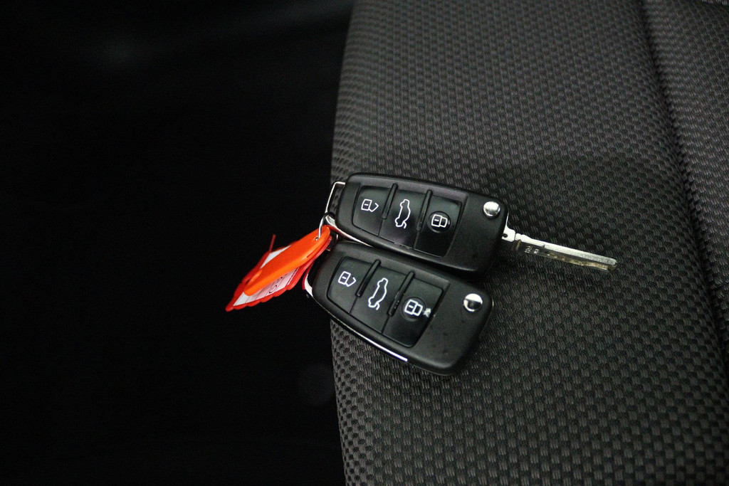 Audi A3 Sportback 35 TFSI CoD Advance Sport (STOELVERWARMING, DIGITALE COCKPIT, AUTOMAAT, NAVIGATIE, PARKEERSENSOREN) 47493561-6.jpg | Autocentrum Brabant Breda