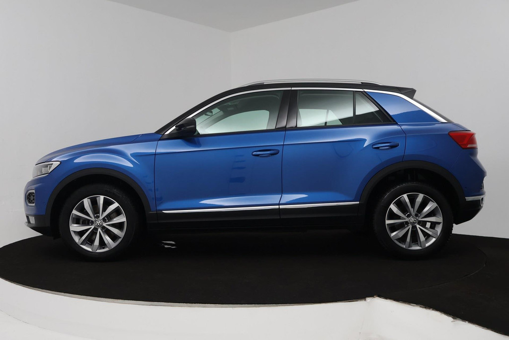 Volkswagen T-Roc 1.5 TSI Sport (NAVIGATIE, CLIMA, PARKEERSENSOREN, STOELVERWARMING, GOED ONDERHOUDEN) 47506576-1.jpg | Autocentrum Brabant Breda