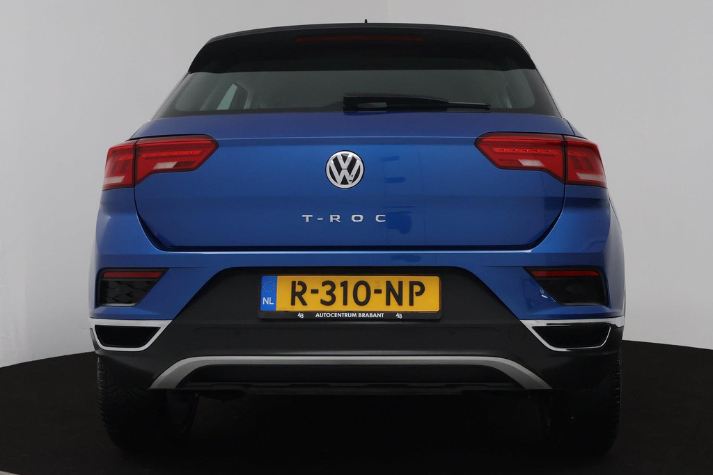 Volkswagen T-Roc 1.5 TSI Sport (NAVIGATIE, CLIMA, PARKEERSENSOREN, STOELVERWARMING, GOED ONDERHOUDEN) 47506576-7.jpg | Autocentrum Brabant Breda