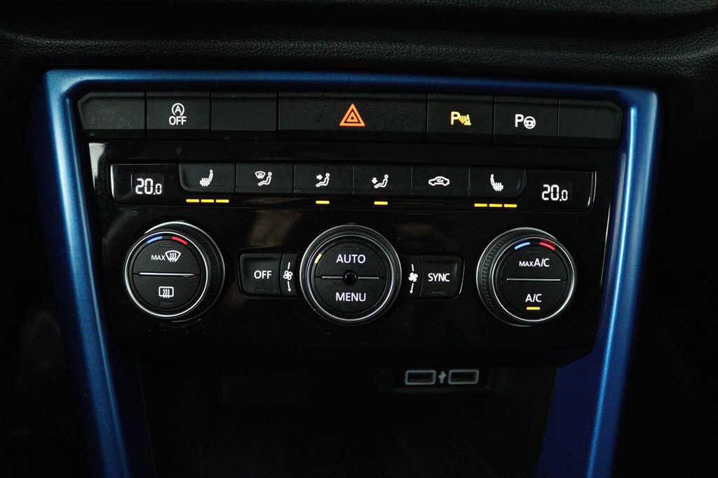 Volkswagen T-Roc 1.5 TSI Sport (NAVIGATIE, CLIMA, PARKEERSENSOREN, STOELVERWARMING, GOED ONDERHOUDEN) 47506576-8.jpg | Autocentrum Brabant Breda