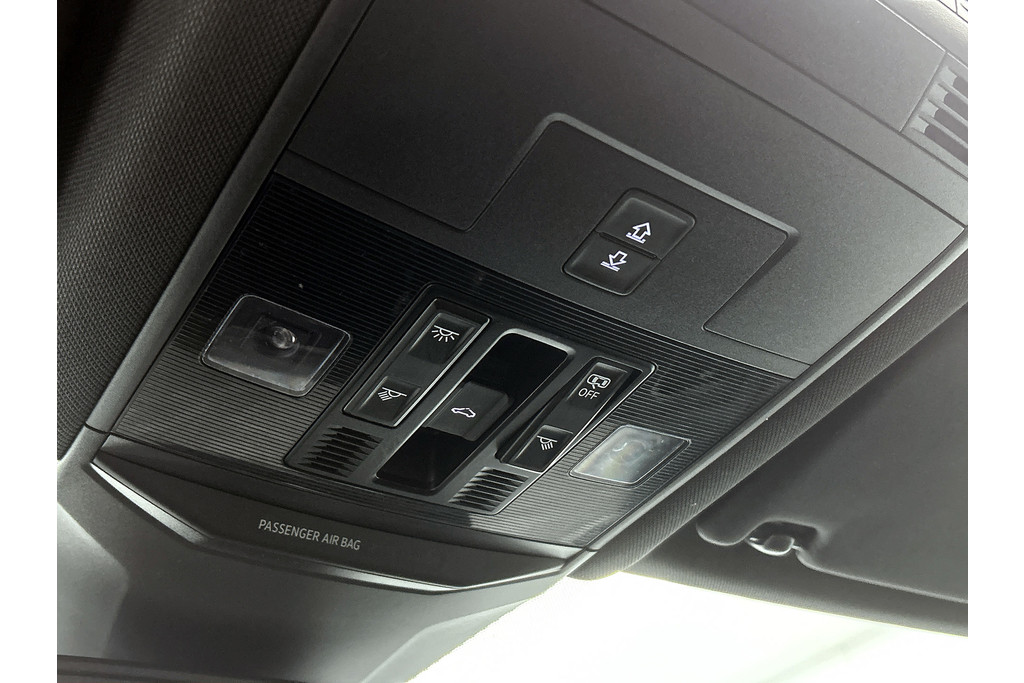 Volkswagen T-Roc 2.0 TSI 4Motion Sport (PANORAMADAK, AFNEEMBARE TREKHAAK, CAMERA, DIGITALE COCKPIT, DEALER ONDERHOUDEN) 47533987-10.jpg | Autocentrum Brabant Breda