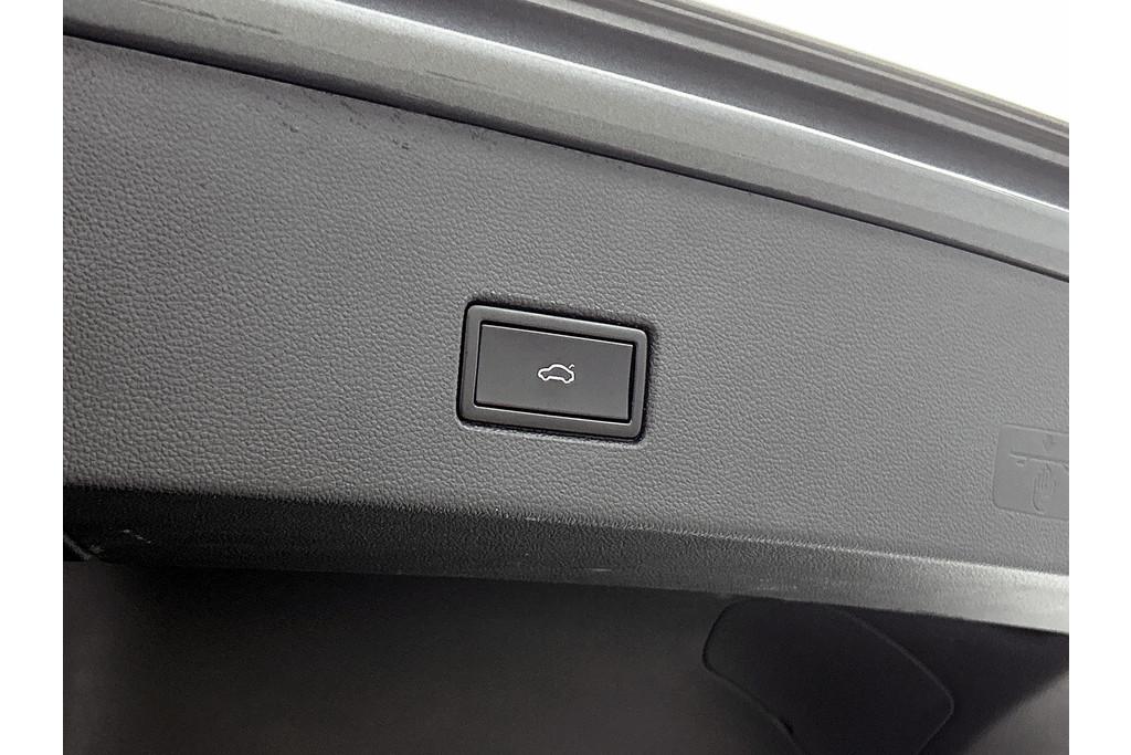 Volkswagen T-Roc 2.0 TSI 4Motion Sport (PANORAMADAK, AFNEEMBARE TREKHAAK, CAMERA, DIGITALE COCKPIT, DEALER ONDERHOUDEN) 47533987-12.jpg | Autocentrum Brabant Breda