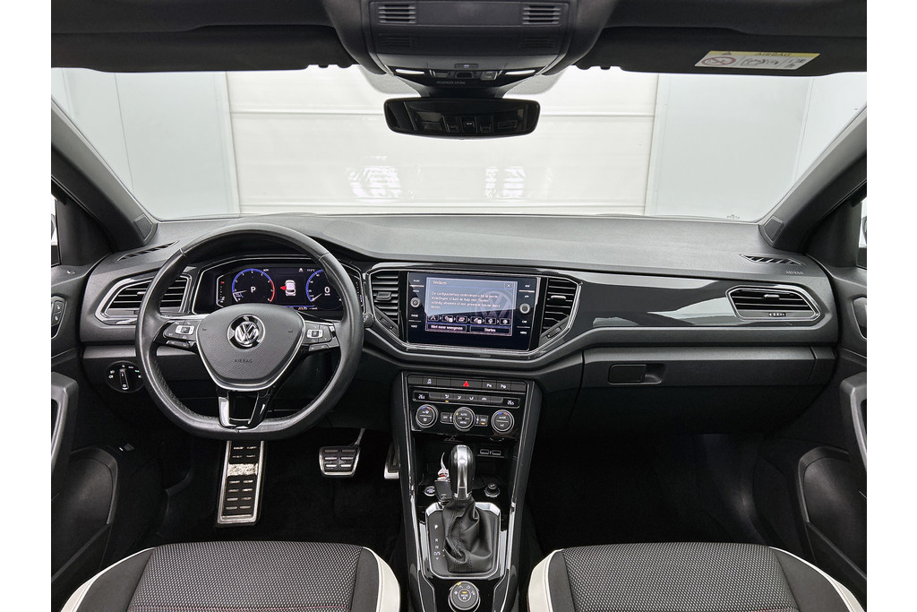 Volkswagen T-Roc 2.0 TSI 4Motion Sport (PANORAMADAK, AFNEEMBARE TREKHAAK, CAMERA, DIGITALE COCKPIT, DEALER ONDERHOUDEN) 47533987-2.jpg | Autocentrum Brabant Breda