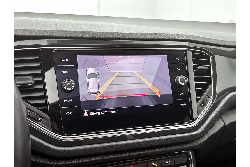 Volkswagen T-Roc 2.0 TSI 4Motion Sport (PANORAMADAK, AFNEEMBARE TREKHAAK, CAMERA, DIGITALE COCKPIT, DEALER ONDERHOUDEN) 47533987-7.jpg | Autocentrum Brabant Breda