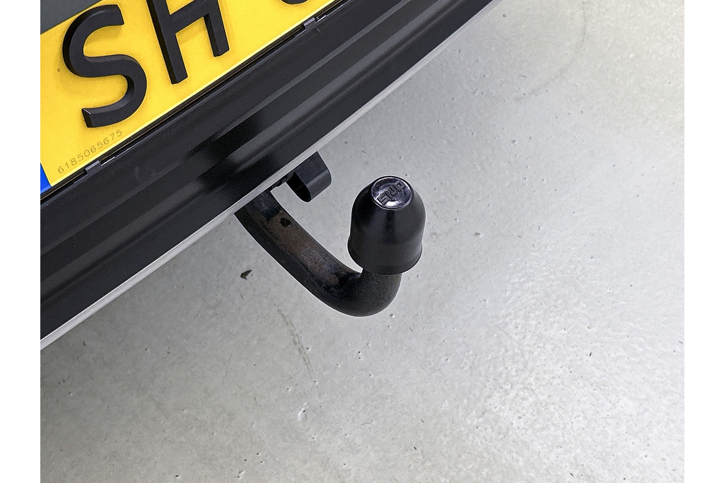 Volkswagen T-Roc 2.0 TSI 4Motion Sport (PANORAMADAK, AFNEEMBARE TREKHAAK, CAMERA, DIGITALE COCKPIT, DEALER ONDERHOUDEN) 47533987-9.jpg | Autocentrum Brabant Breda