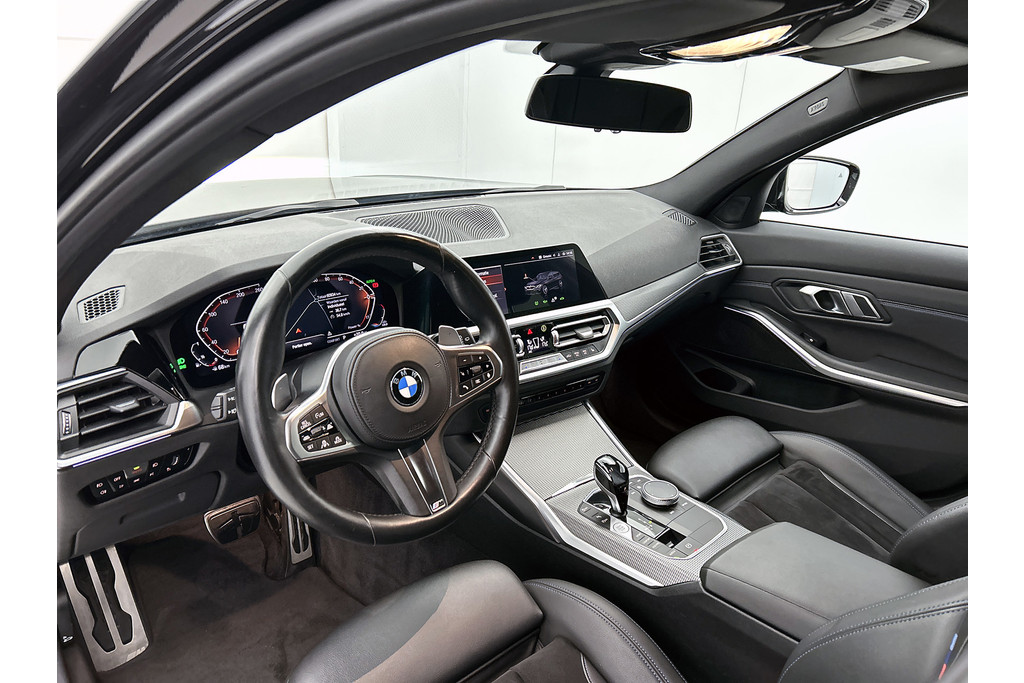 BMW 3 Serie Touring 330i M-SPORT Business Edition Plus(Dealer OnderH, Navi, Camera, Lane Assist, Active Cruise, PDC V+A Etc) 47539406-15.jpg | Autocentrum Brabant Breda