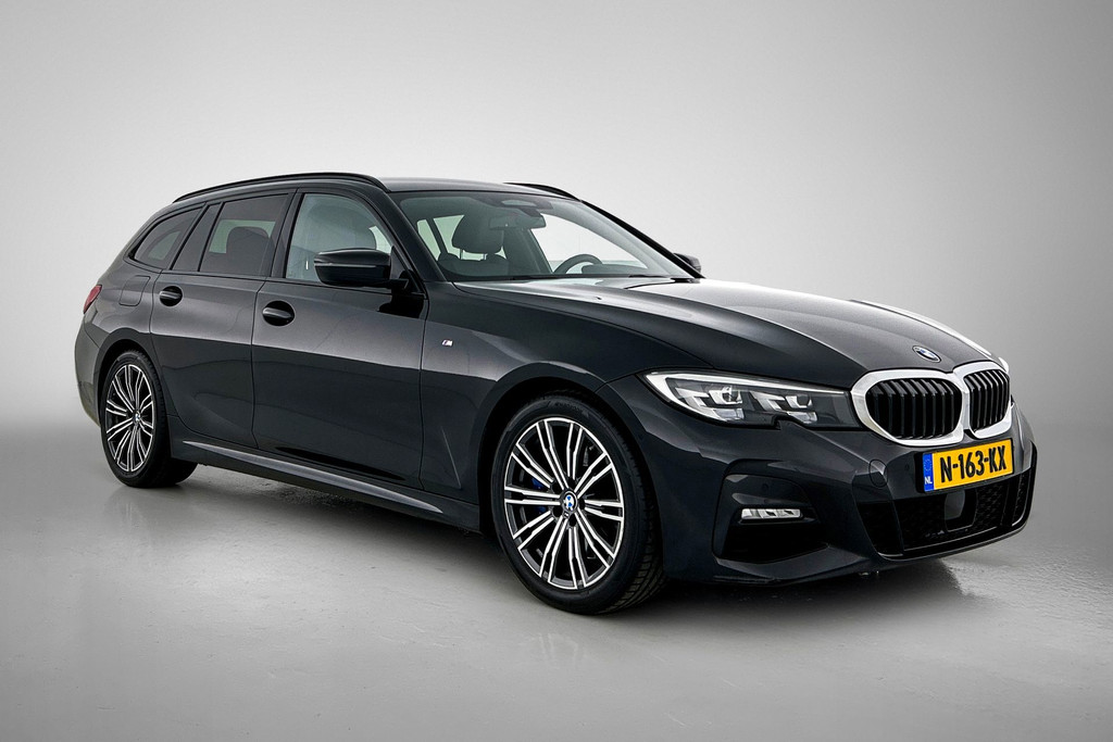 BMW 3 Serie Touring 330i M-SPORT Business Edition Plus(Dealer OnderH, Navi, Camera, Lane Assist, Active Cruise, PDC V+A Etc) 47539406-16.jpg | Autocentrum Brabant Breda