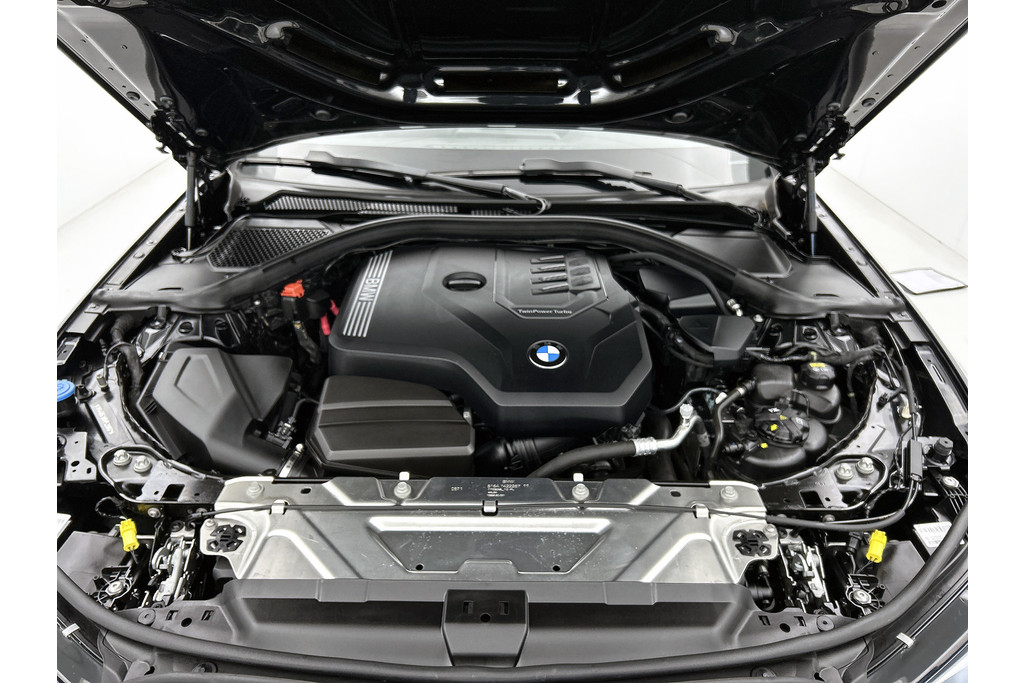 BMW 3 Serie Touring 330i M-SPORT Business Edition Plus(Dealer OnderH, Navi, Camera, Lane Assist, Active Cruise, PDC V+A Etc) 47539406-19.jpg | Autocentrum Brabant Breda