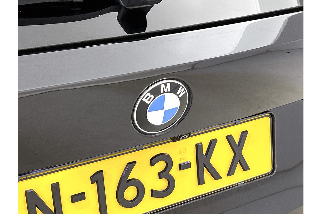 BMW 3 Serie Touring 330i M-SPORT Business Edition Plus(Dealer OnderH, Navi, Camera, Lane Assist, Active Cruise, PDC V+A Etc) 47539406-20.jpg | Autocentrum Brabant Breda