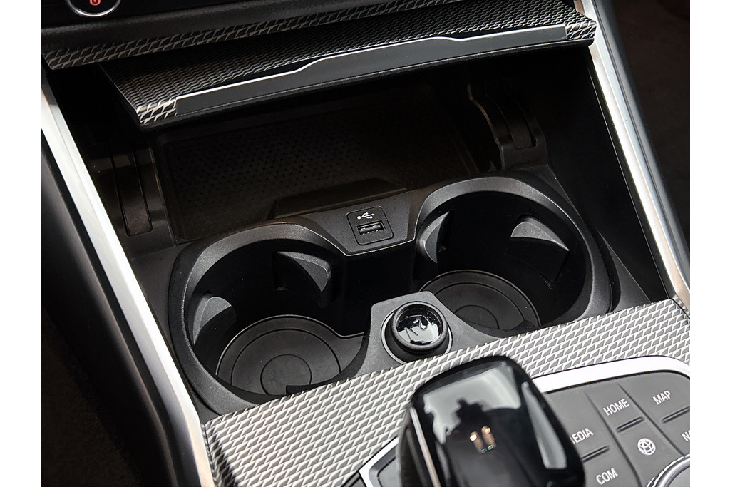 BMW 3 Serie Touring 330i M-SPORT Business Edition Plus(Dealer OnderH, Navi, Camera, Lane Assist, Active Cruise, PDC V+A Etc) 47539406-29.jpg | Autocentrum Brabant Breda