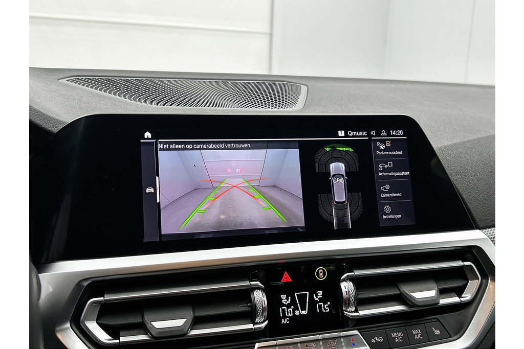 BMW 3 Serie Touring 330i M-SPORT Business Edition Plus(Dealer OnderH, Navi, Camera, Lane Assist, Active Cruise, PDC V+A Etc) 47539406-5.jpg | Autocentrum Brabant Breda