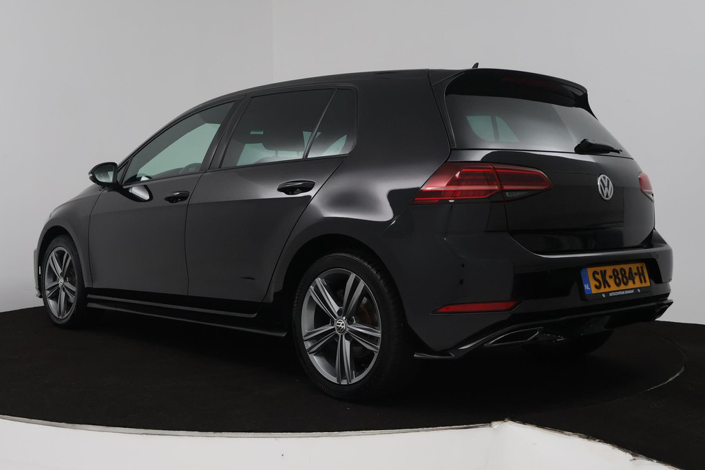Volkswagen Golf 1.0 TSI Highline Business R (DIGITALE COCKPIT, STOELVERWARMING, PARKEERSENSOREN, CRUISE CONTROL ADAPTIEF) 47675069-4.jpg | Autocentrum Brabant Breda