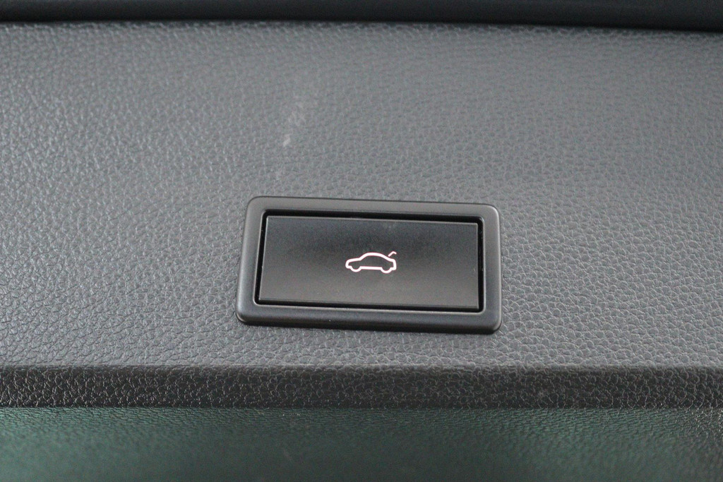 SEAT Ateca 1.5 TSI FR Business Intense (PANORAMADAK, DIGITALE COCKPIT, ACHTERUITRIJCAMERA, STOELVERWARMING, BEATS AUDIO) 47710577-21.jpg | Autocentrum Brabant Breda
