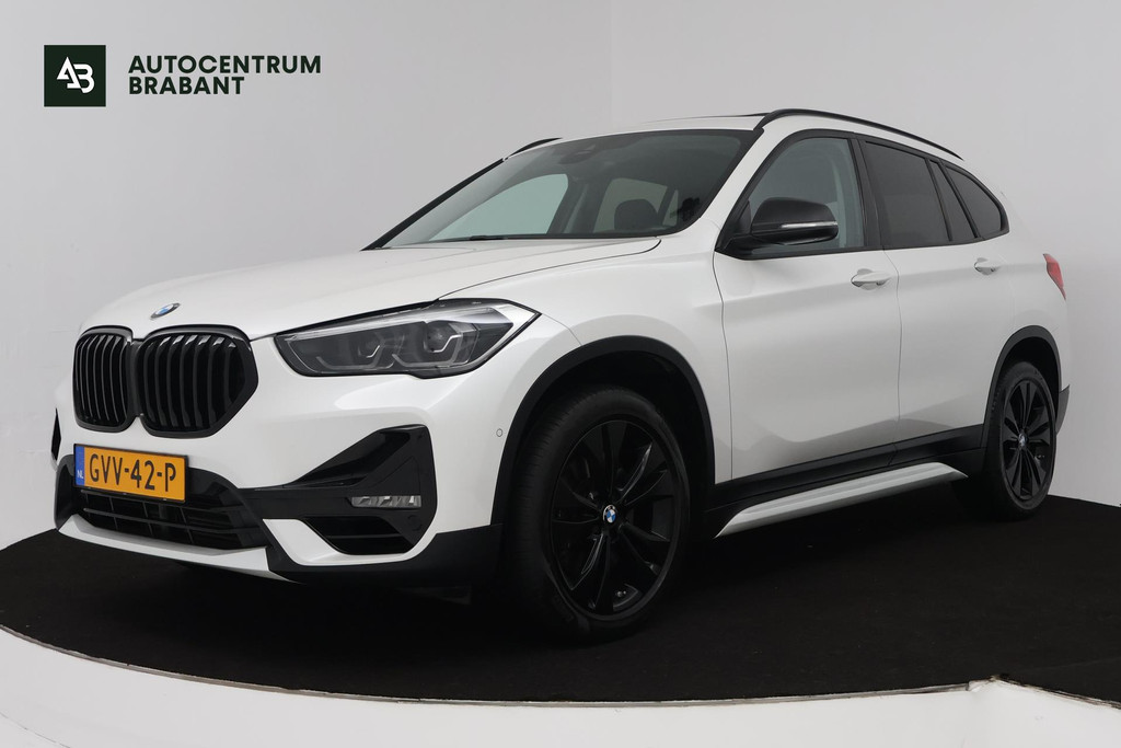 BMW X1 SDrive20i High Executive (PANORAMADAK, HARMAN/KARDON, GROOT-NAVIGATIE, STOELVERWARMING, DEALER ONDERHOUDEN) 47726732-0.jpg | Autocentrum Brabant Breda