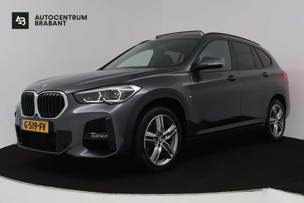 BMW X1 SDrive20i High Executive Edition (PANORAMADAK, STOELVERWARMING, HEAD-UP, CRUISE CONTROL, PARKEERSENSOREN, DEALER ONDERHOUD) 48355725-0.jpg | Autocentrum Brabant Breda