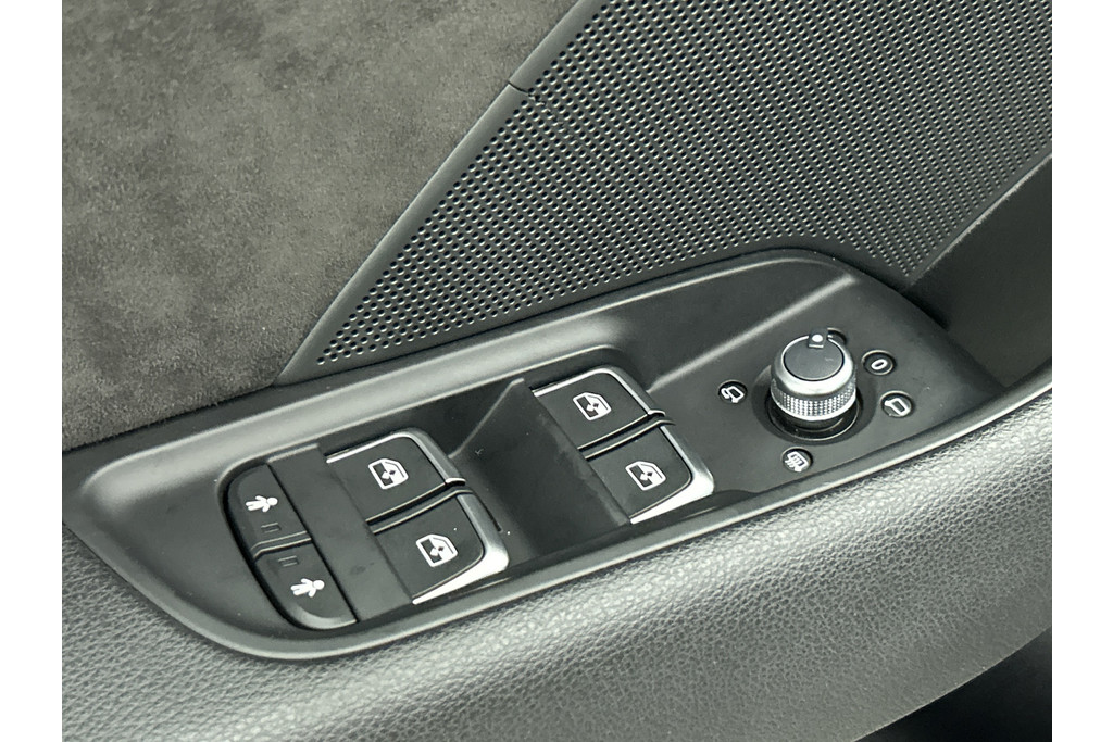 Audi A3 Sportback 1.4 TFSI CoD Design 2x S-Line Plus(Goed OnderH, Camera, Navi, StoelV, Digitale Dash, Parkeersensoren, Etc) 48482441-32.jpg | Autocentrum Brabant Breda