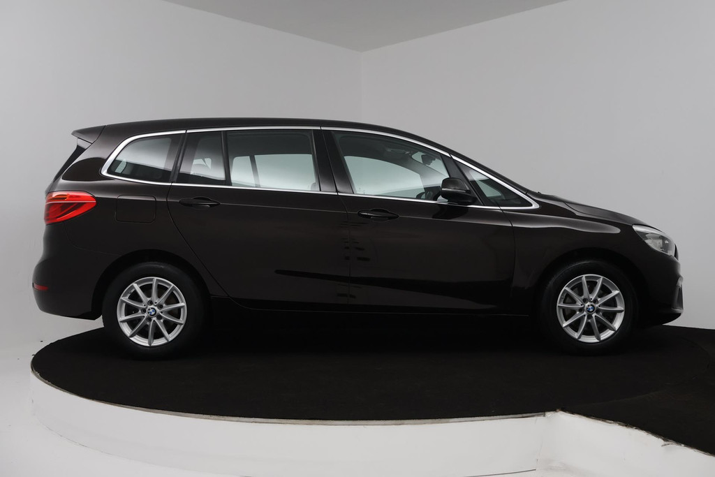 BMW 2 Serie Gran Tourer 216i Centennial Executive 7p. (TREKHAAK AFNEEMBAAR, CARPLAY, PDC, LED, CLIMA, 7 ZITTER, NL AUTO) 48527258-15.jpg | Autocentrum Brabant Breda