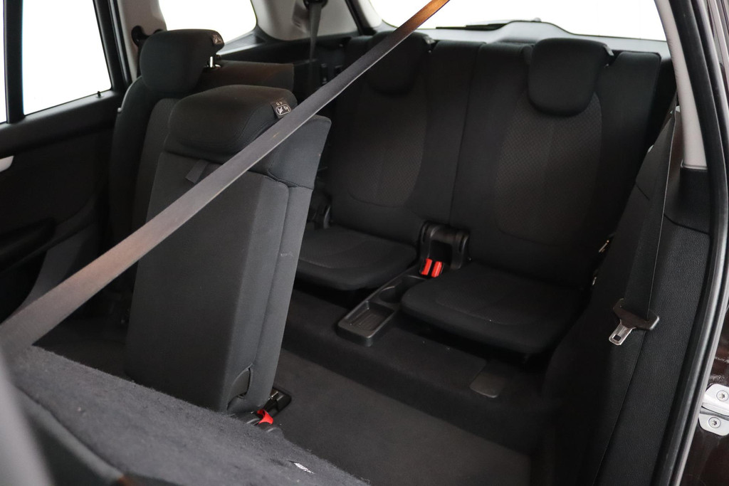BMW 2 Serie Gran Tourer 216i Centennial Executive 7p. (TREKHAAK AFNEEMBAAR, CARPLAY, PDC, LED, CLIMA, 7 ZITTER, NL AUTO) 48527258-5.jpg | Autocentrum Brabant Breda