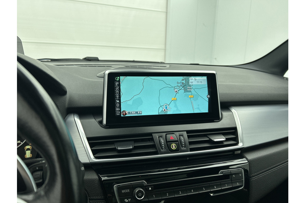 BMW 2 Serie Active Tourer 225i Luxury Automaat (PANORAMADAK, AFNEEMBARE TREKHAAK, STOELVERWARMING, SFEERVERLICHTING) 48567938-17.jpg | Autocentrum Brabant Breda