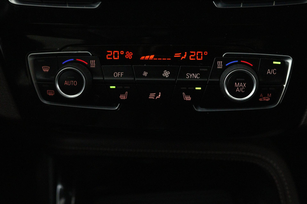 BMW X1 SDrive18i Business Edition (NAVIGATIE, STOELVERWARMING, HEAD-UP, SFEEVERLICHTING, 1e EIGENAAR, DEALER ONDERHOUDEN) 48568073-13.jpg | Autocentrum Brabant Breda