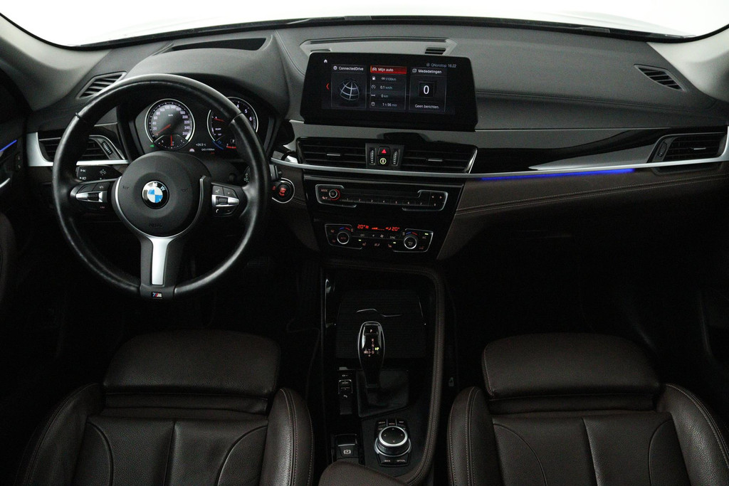 BMW X1 SDrive18i Business Edition (NAVIGATIE, STOELVERWARMING, HEAD-UP, SFEEVERLICHTING, 1e EIGENAAR, DEALER ONDERHOUDEN) 48568073-2.jpg | Autocentrum Brabant Breda