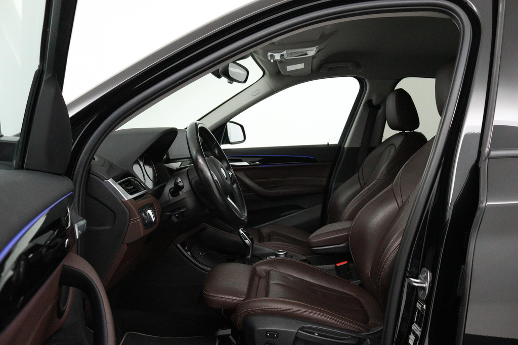 BMW X1 SDrive18i Business Edition (NAVIGATIE, STOELVERWARMING, HEAD-UP, SFEEVERLICHTING, 1e EIGENAAR, DEALER ONDERHOUDEN) 48568073-22.jpg | Autocentrum Brabant Breda