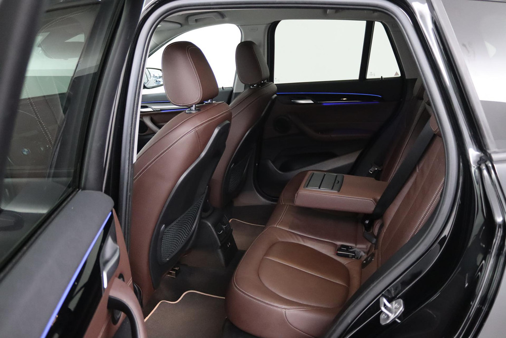 BMW X1 SDrive18i Business Edition (NAVIGATIE, STOELVERWARMING, HEAD-UP, SFEEVERLICHTING, 1e EIGENAAR, DEALER ONDERHOUDEN) 48568073-23.jpg | Autocentrum Brabant Breda