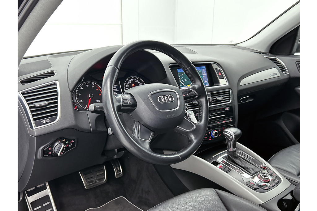 Audi Q5 2.0 TFSI quattro Pro S-Line Plus(Zeer Goed OnderH,Trekhaak, Navi, Parkeersensoren V+A, StoelV, Leer, Etc) 48578604-19.jpg | Autocentrum Brabant Breda