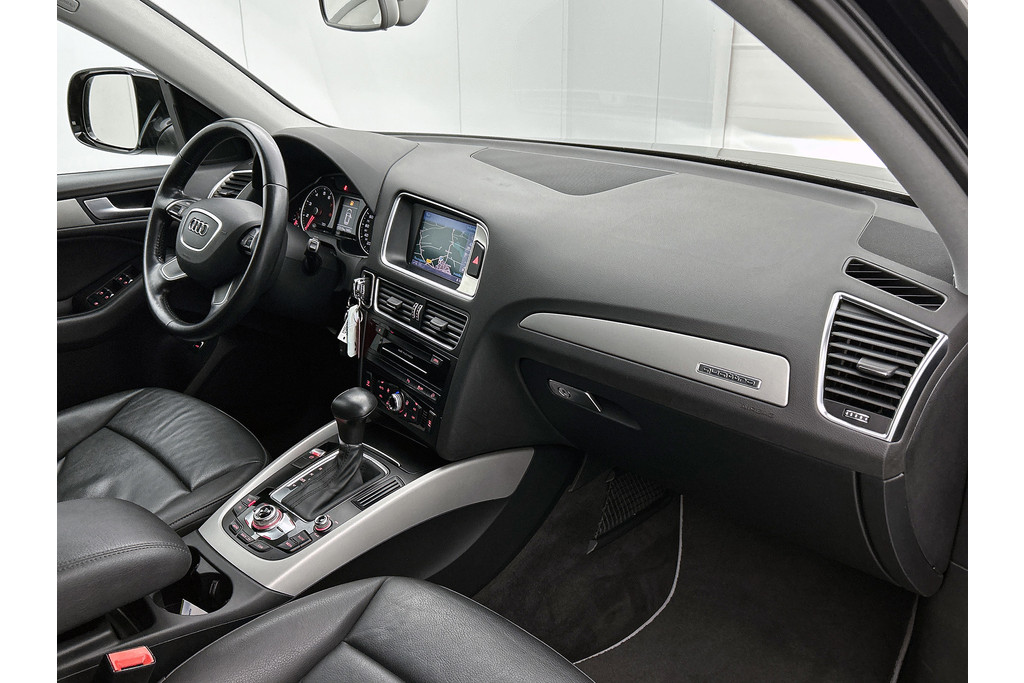 Audi Q5 2.0 TFSI quattro Pro S-Line Plus(Zeer Goed OnderH,Trekhaak, Navi, Parkeersensoren V+A, StoelV, Leer, Etc) 48578604-23.jpg | Autocentrum Brabant Breda