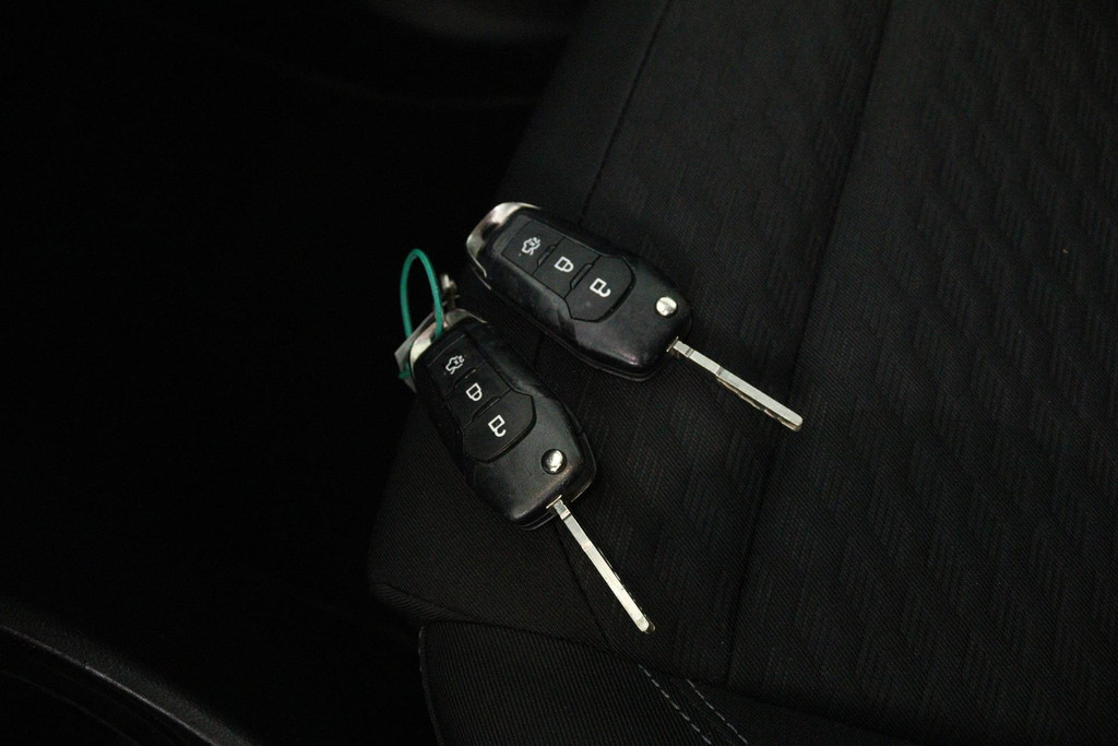 Ford Puma 1.0 EcoBoost Hybrid Titanium (TREKHAAK, PARKEERSENSOREN, NAVIGATIE, LANE-ASSIST) 48591082-19.jpg | Autocentrum Brabant Breda