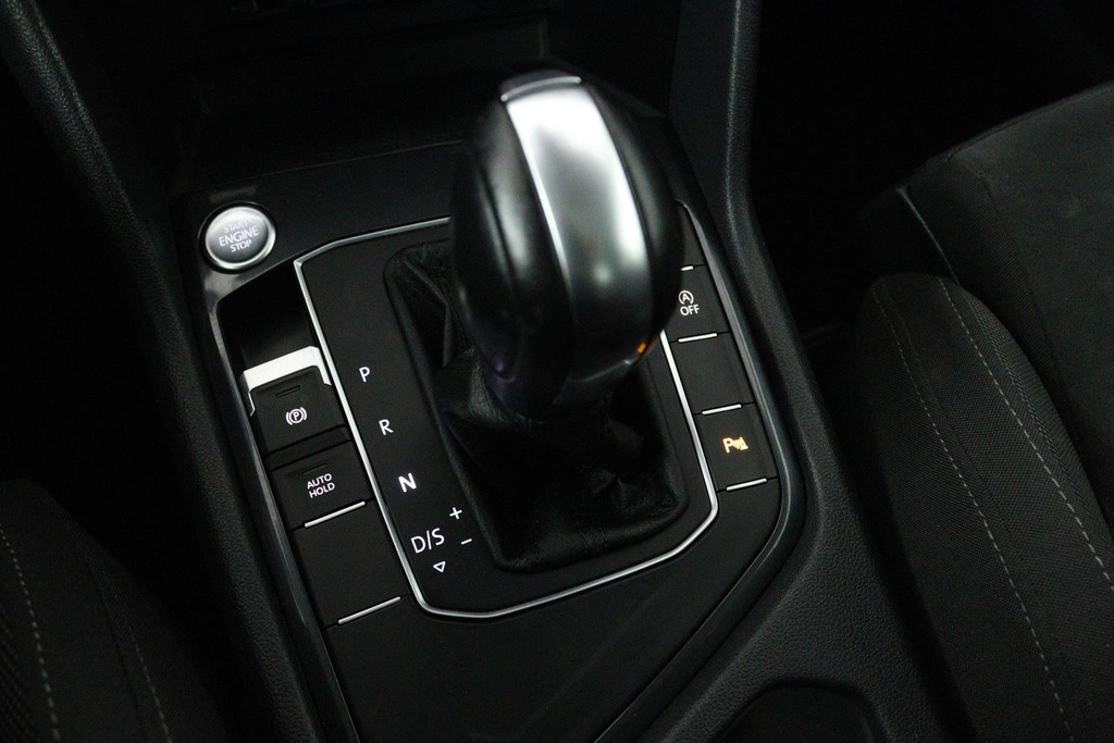 Volkswagen Tiguan Allspace 1.5 TSI Comfortline Business 7p. (PANORAMADAK, DIGITALE COCKPIT, CAMERA, AUTOMAAT) 48591317-15.jpg | Autocentrum Brabant Breda