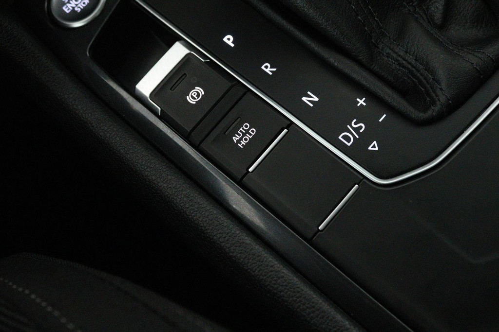 Volkswagen Tiguan Allspace 1.5 TSI Comfortline Business 7p. (PANORAMADAK, DIGITALE COCKPIT, CAMERA, AUTOMAAT) 48591317-19.jpg | Autocentrum Brabant Breda