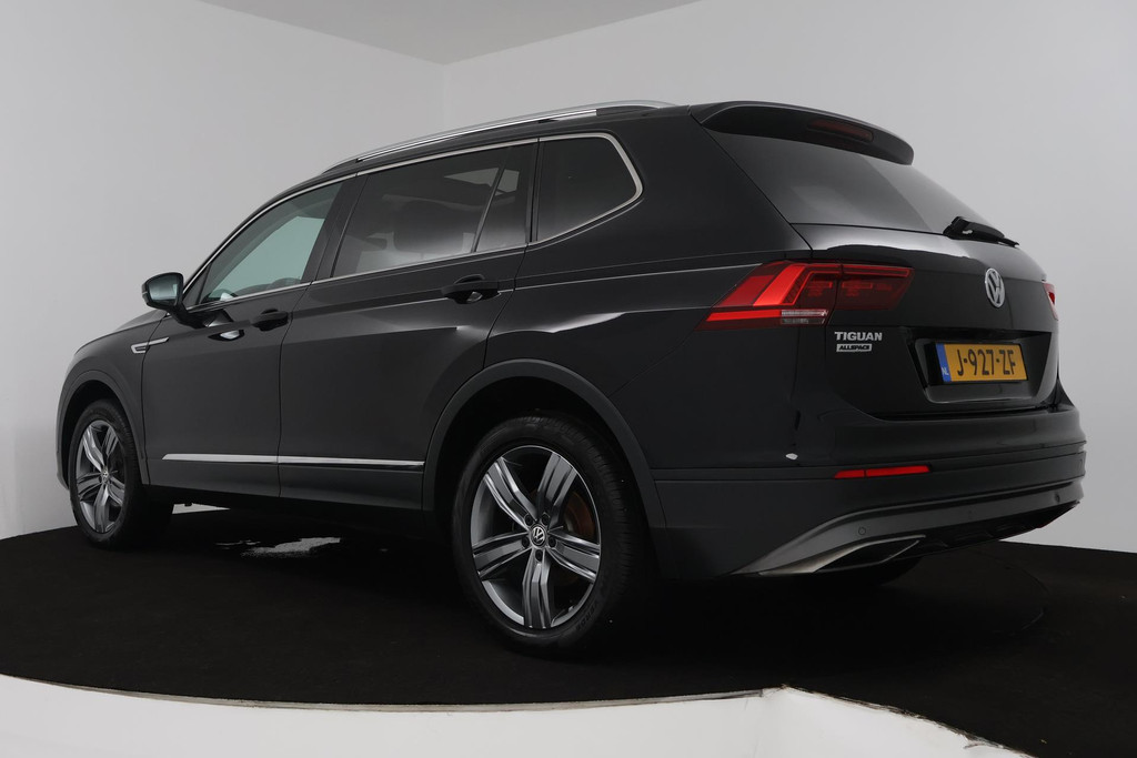 Volkswagen Tiguan Allspace 1.5 TSI Comfortline Business 7p. (PANORAMADAK, DIGITALE COCKPIT, CAMERA, AUTOMAAT) 48591317-4.jpg | Autocentrum Brabant Breda