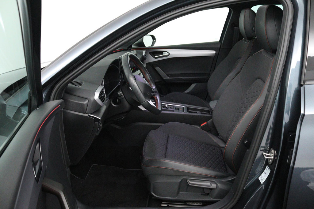 SEAT Leon 1.0 eTSI FR Business Intense (PANORAMADAK, TREKHAAK, SFEERVERLICHTING, CAMERA, CARPLAY. CRUISE CONTROL ADAPTIEF) 48591496-18.jpg | Autocentrum Brabant Breda