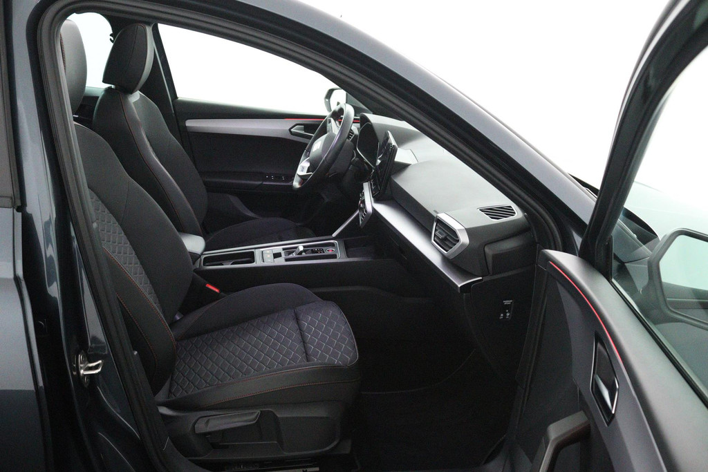 SEAT Leon 1.0 eTSI FR Business Intense (PANORAMADAK, TREKHAAK, SFEERVERLICHTING, CAMERA, CARPLAY. CRUISE CONTROL ADAPTIEF) 48591496-23.jpg | Autocentrum Brabant Breda