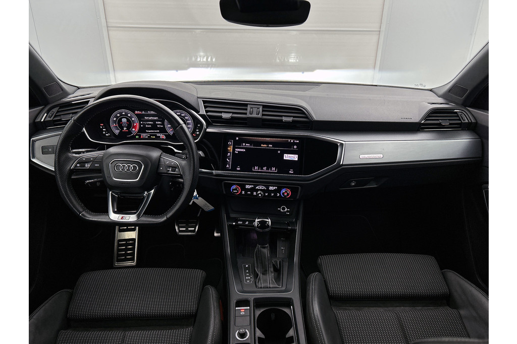 Audi Q3 40 TFSI quattro S Line(NL-auto, Dealer OnderH, Carplay, Digitale Dash, Parkeersensoren V+A, Etc) 48591824-1.jpg | Autocentrum Brabant Breda