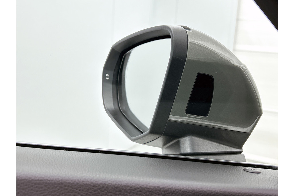 Audi Q3 40 TFSI quattro S Line(NL-auto, Dealer OnderH, Carplay, Digitale Dash, Parkeersensoren V+A, Etc) 48591824-27.jpg | Autocentrum Brabant Breda