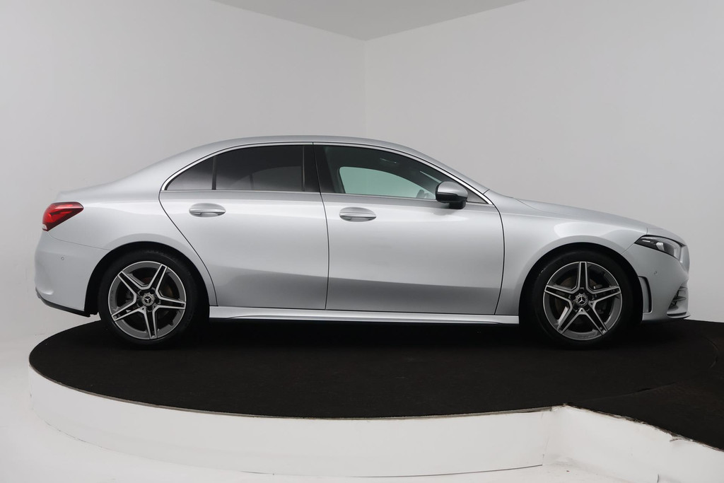 Mercedes-Benz A-Klasse 180 Business Solution AMG (STOELVERWARMING, SFEERVERLICHTING, ACHTERUITRIJCAMERA, CRUISE CONTROL, NAVI) 48596198-13.jpg | Autocentrum Brabant Breda