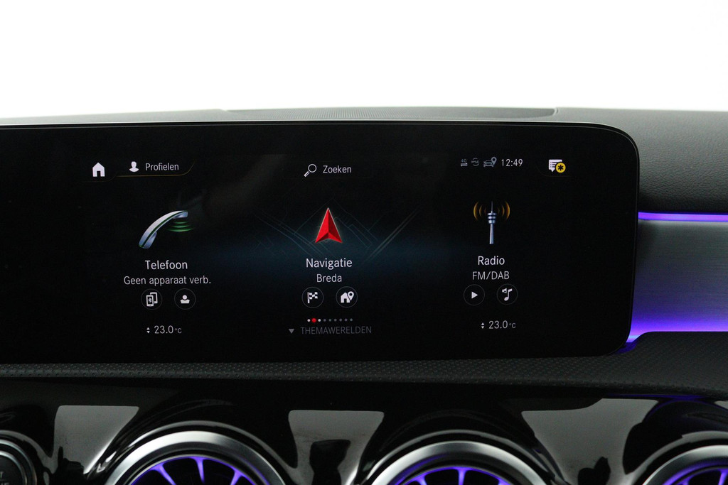 Mercedes-Benz A-Klasse 180 Business Solution AMG (STOELVERWARMING, SFEERVERLICHTING, ACHTERUITRIJCAMERA, CRUISE CONTROL, NAVI) 48596198-14.jpg | Autocentrum Brabant Breda